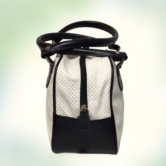 NHL Pittsburgh Penguins Hockey Bowler Hand Bag, White and Black - Picture 2 of 10